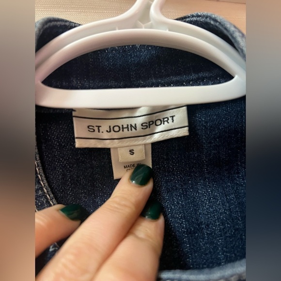 St. John sport women’s jacket with zipper and button up size small - Picture 3 of 10